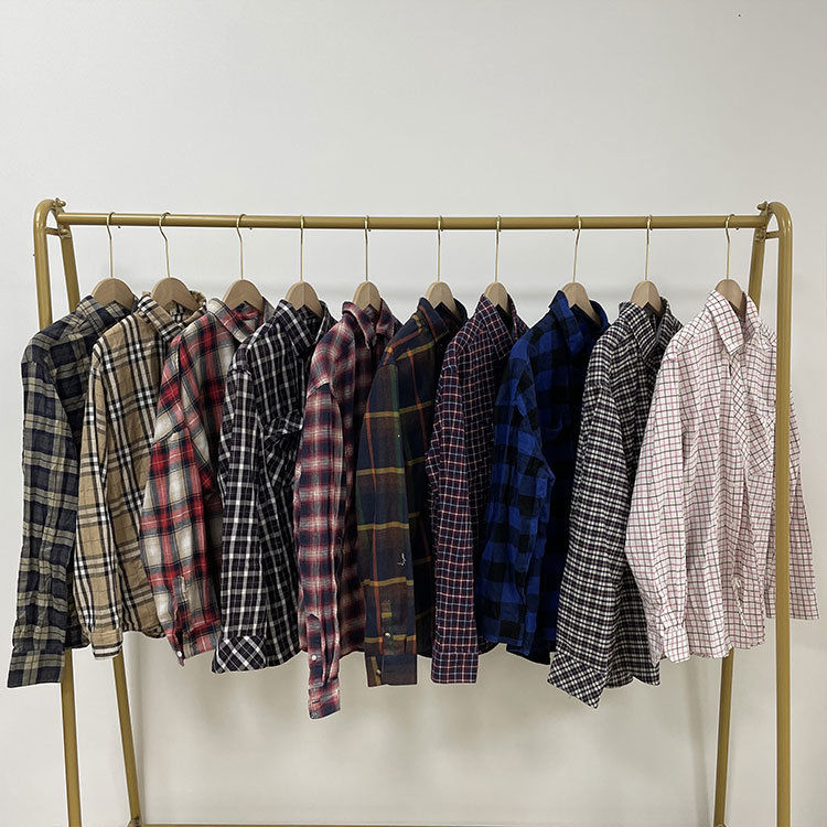Erabilitako Gizonezkoen Plaid Mahuka Luzeko Alkandora